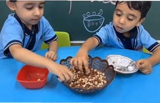 Our little learners had a blast exploring, touching, and sorting different pulses like kidney beans, lentils, chickpeas, and more! 🤚👁️